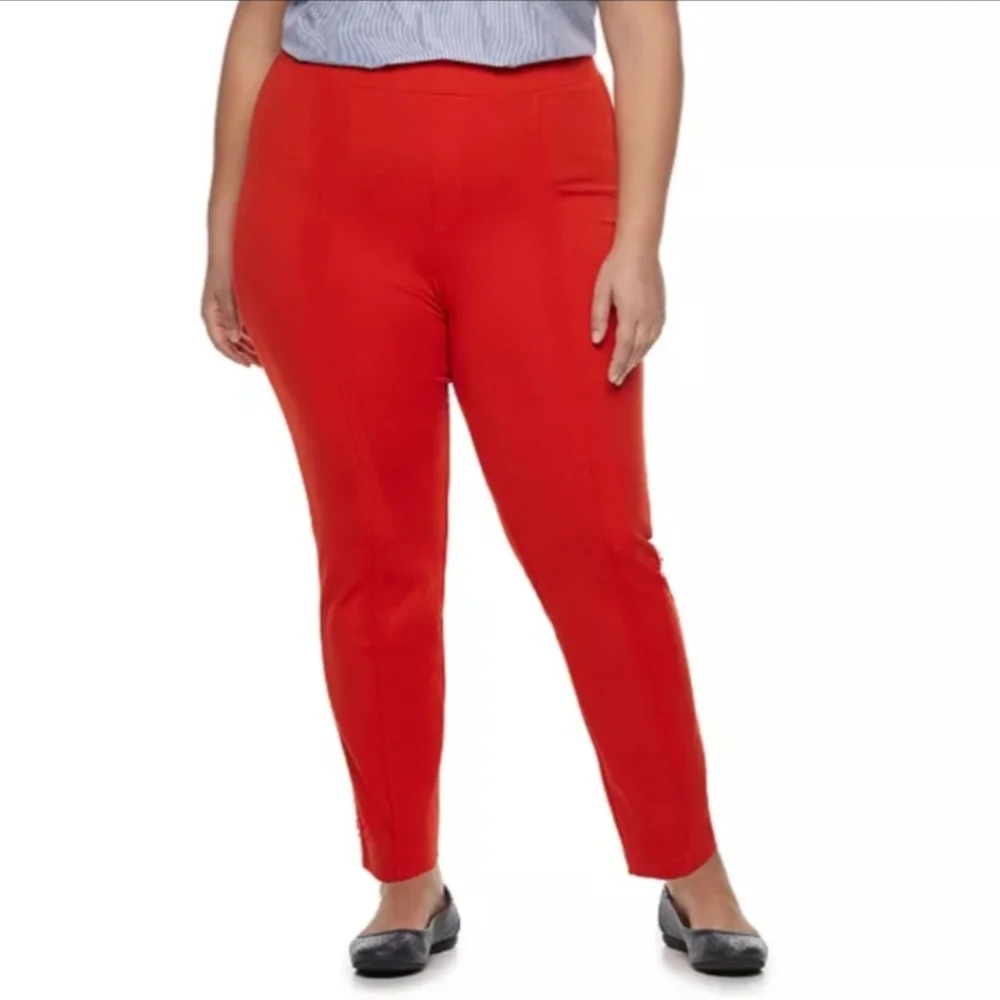 NWT HUE PLUS SIZE PULL ON PANT IN RED